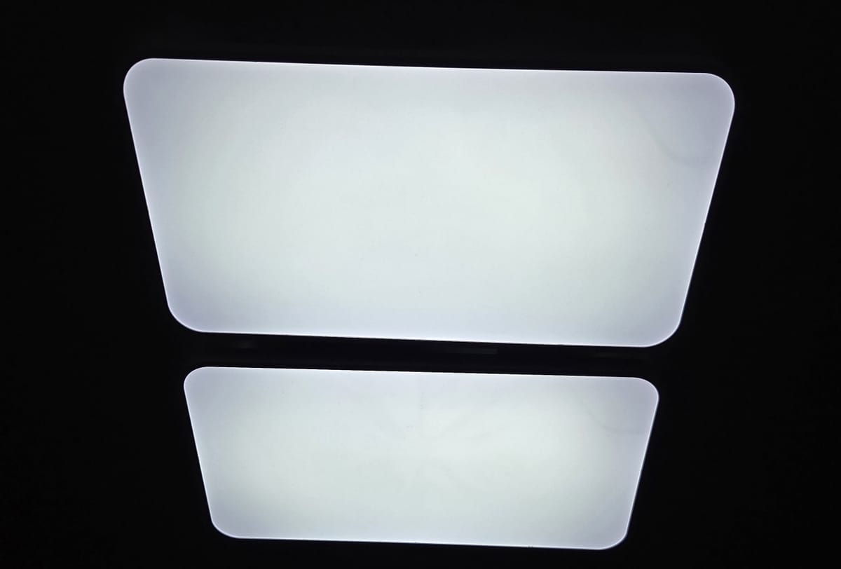 시골집의 오래 된 전등 교체하기