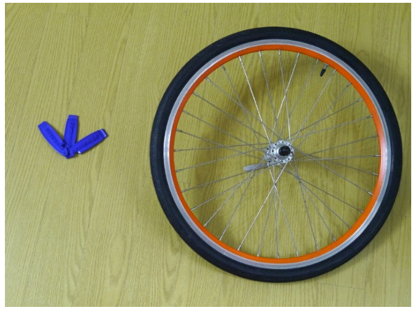 자전거 정비 - 타이어와 튜브 분리